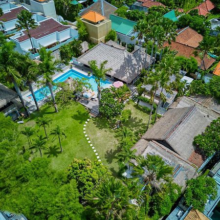 Villa Kalis, 10 Bedroom Family And Group Villa Seminyak Exteriör bild
