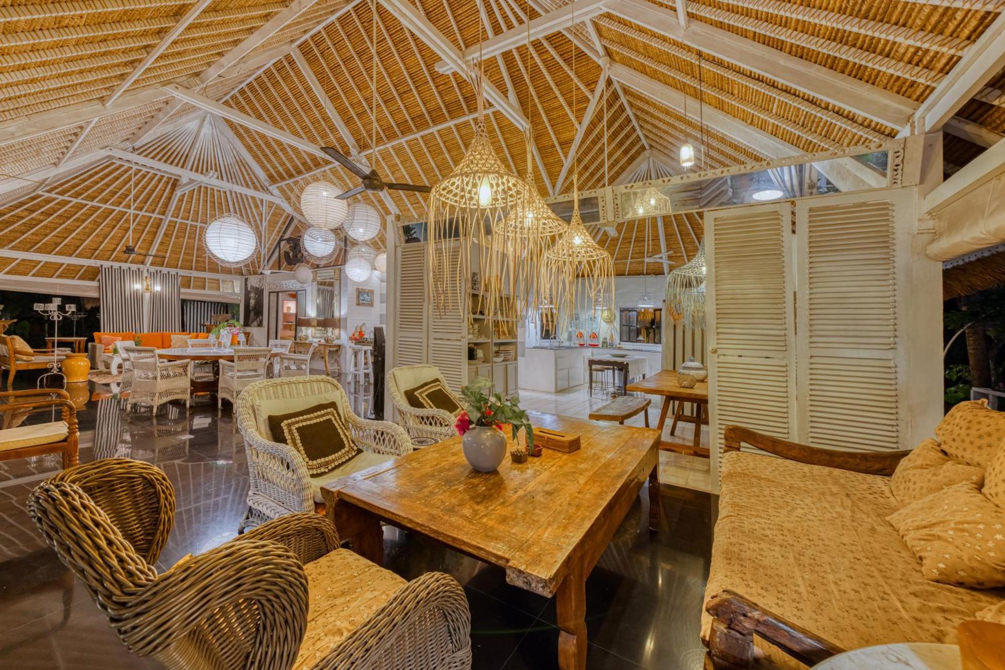 Villa Kalis, 10 Bedroom Family And Group Villa Seminyak Exteriör bild