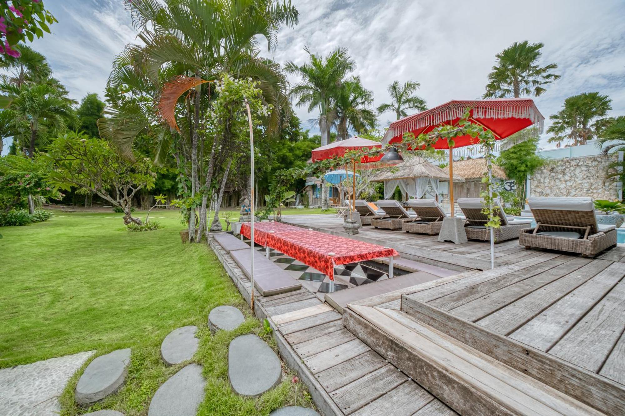 Villa Kalis, 10 Bedroom Family And Group Villa Seminyak Exteriör bild
