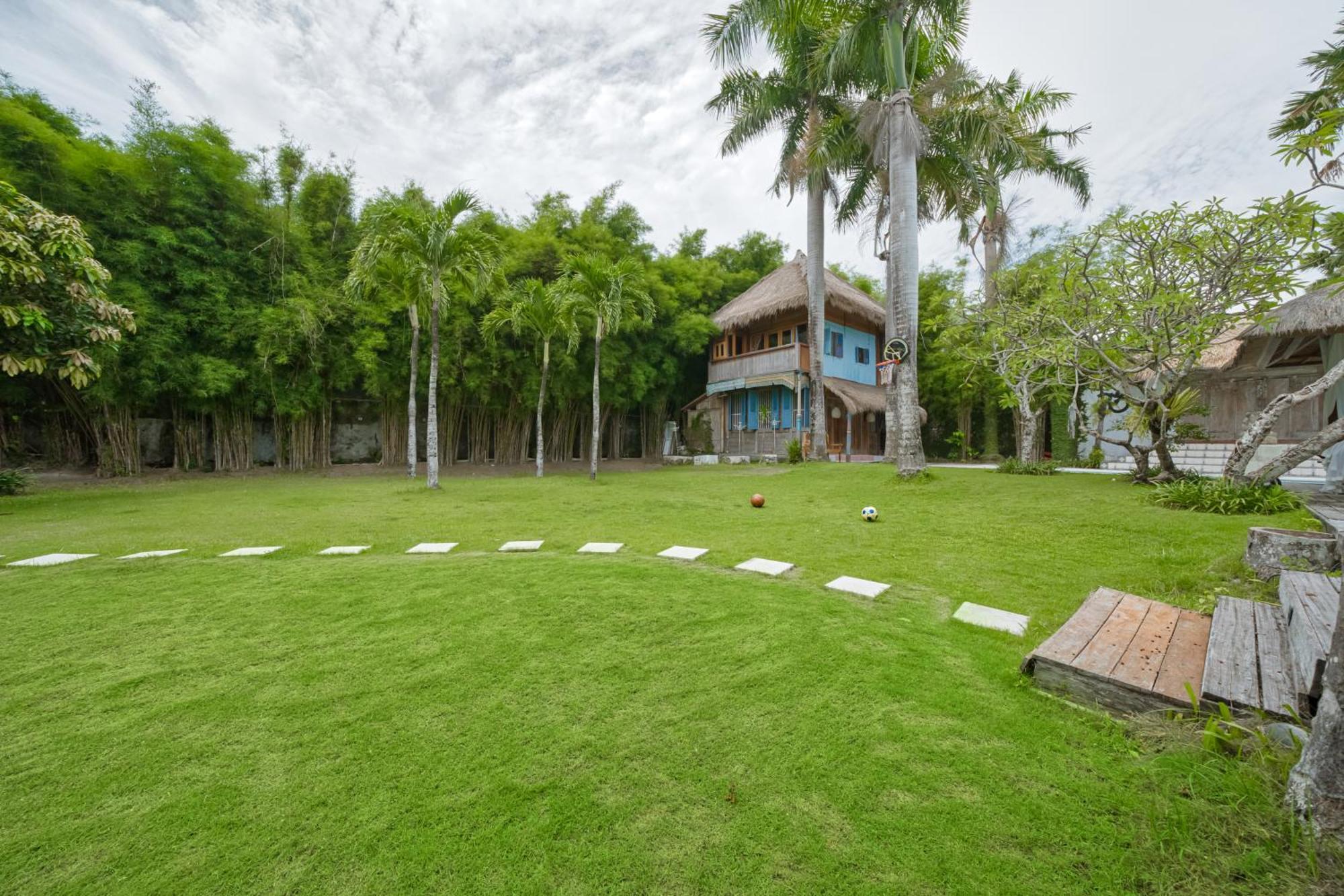Villa Kalis, 10 Bedroom Family And Group Villa Seminyak Exteriör bild