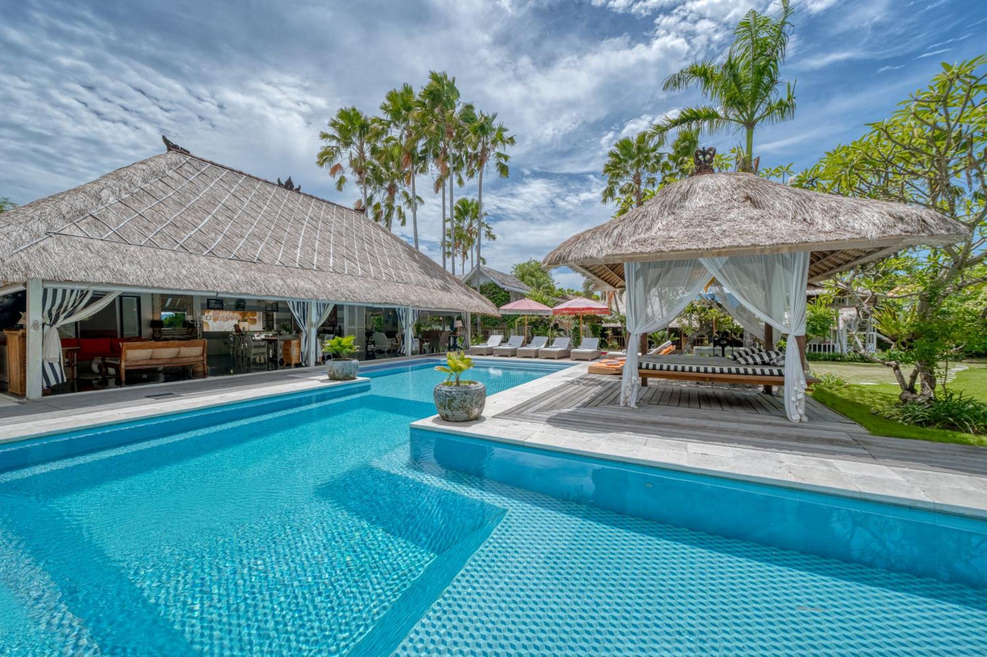 Villa Kalis, 10 Bedroom Family And Group Villa Seminyak Exteriör bild