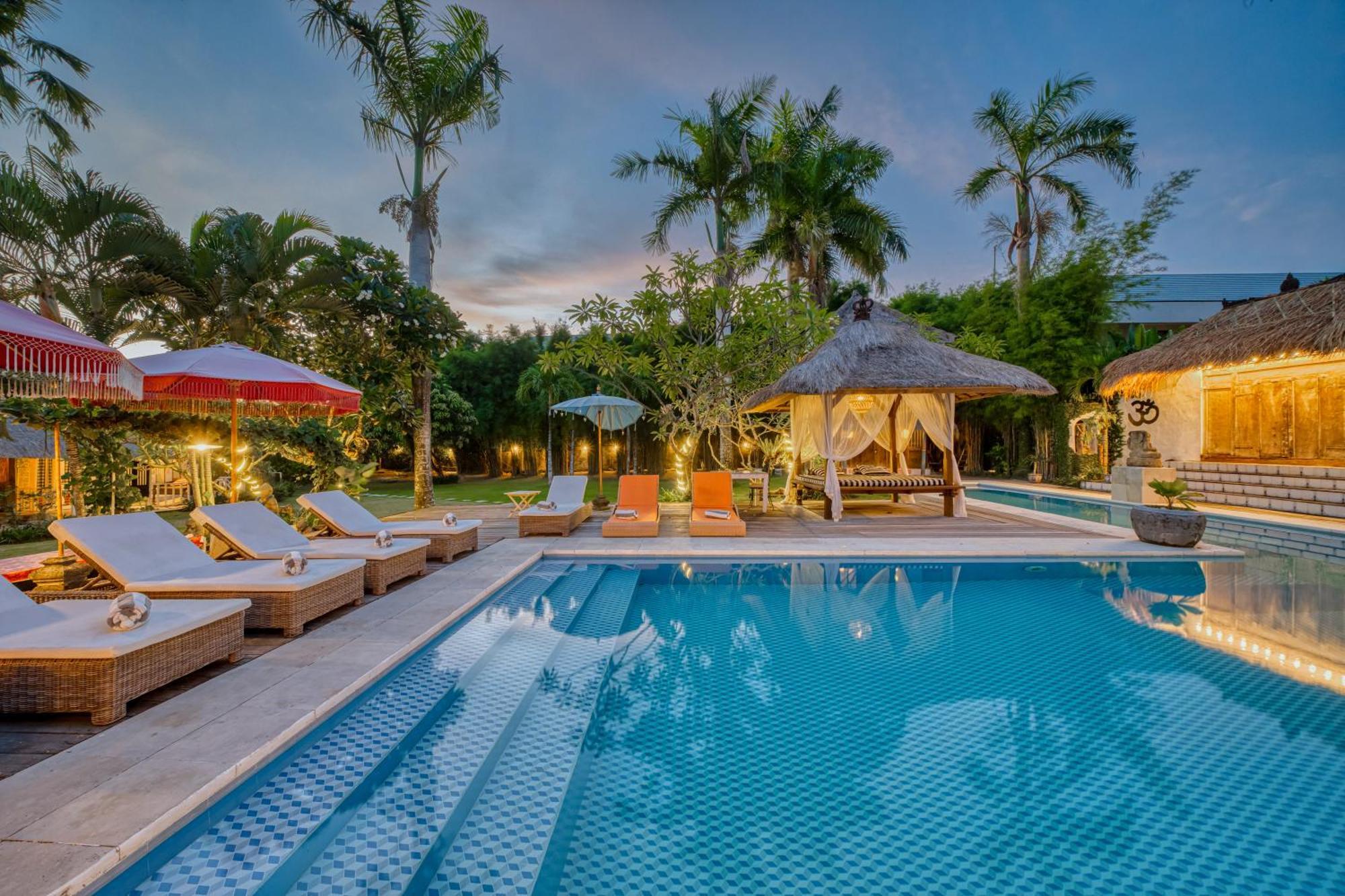 Villa Kalis, 10 Bedroom Family And Group Villa Seminyak Exteriör bild