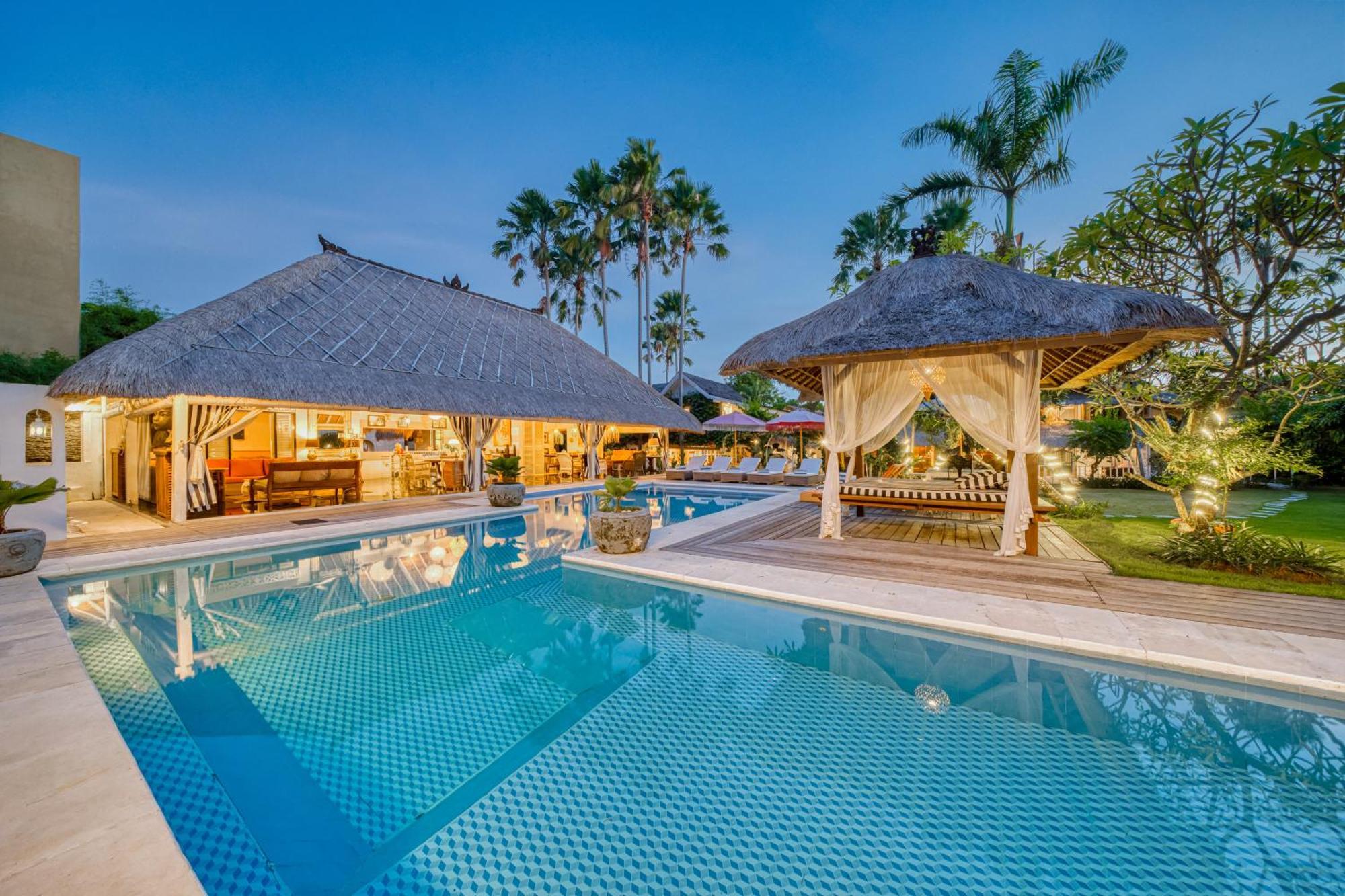 Villa Kalis, 10 Bedroom Family And Group Villa Seminyak Exteriör bild