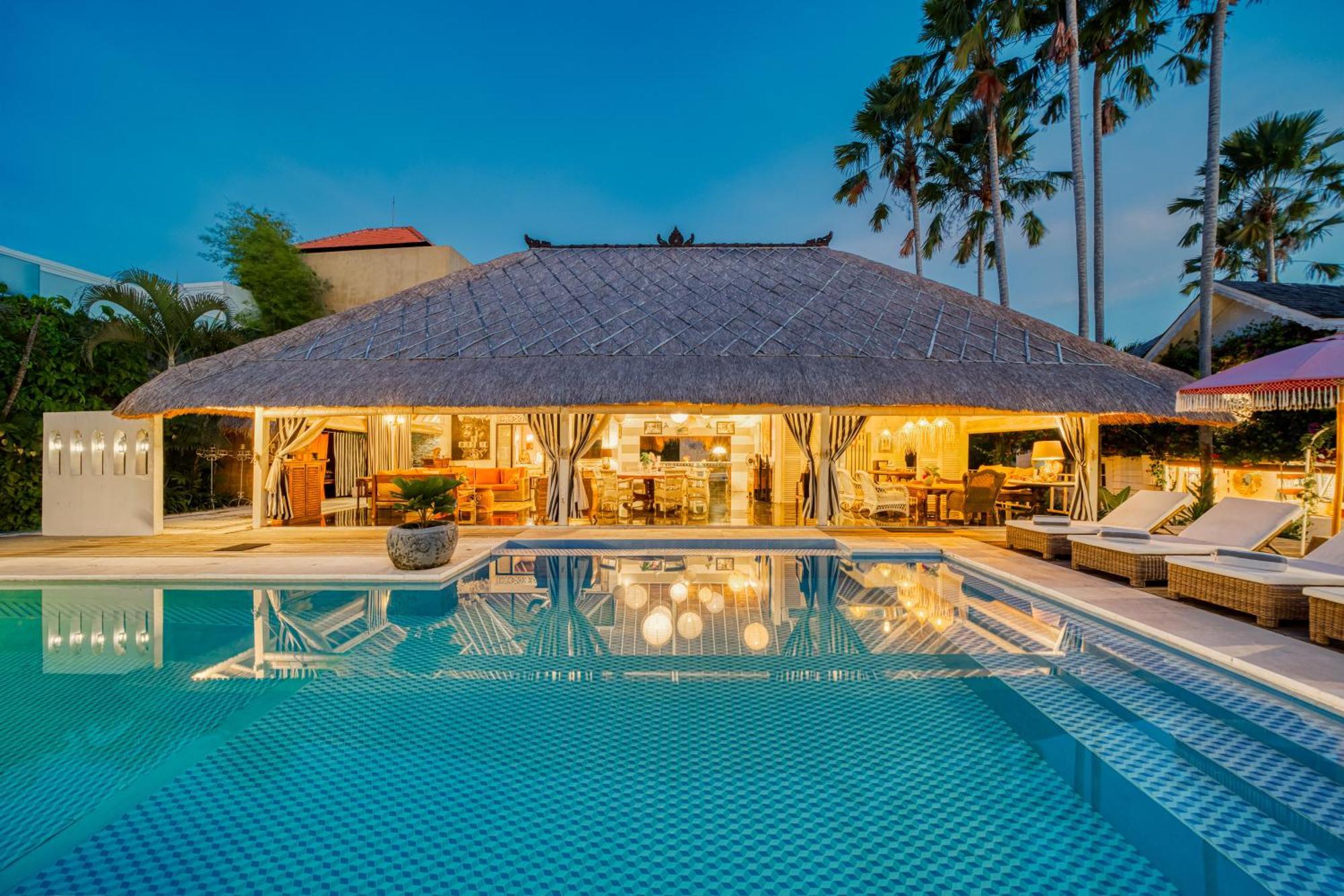 Villa Kalis, 10 Bedroom Family And Group Villa Seminyak Exteriör bild