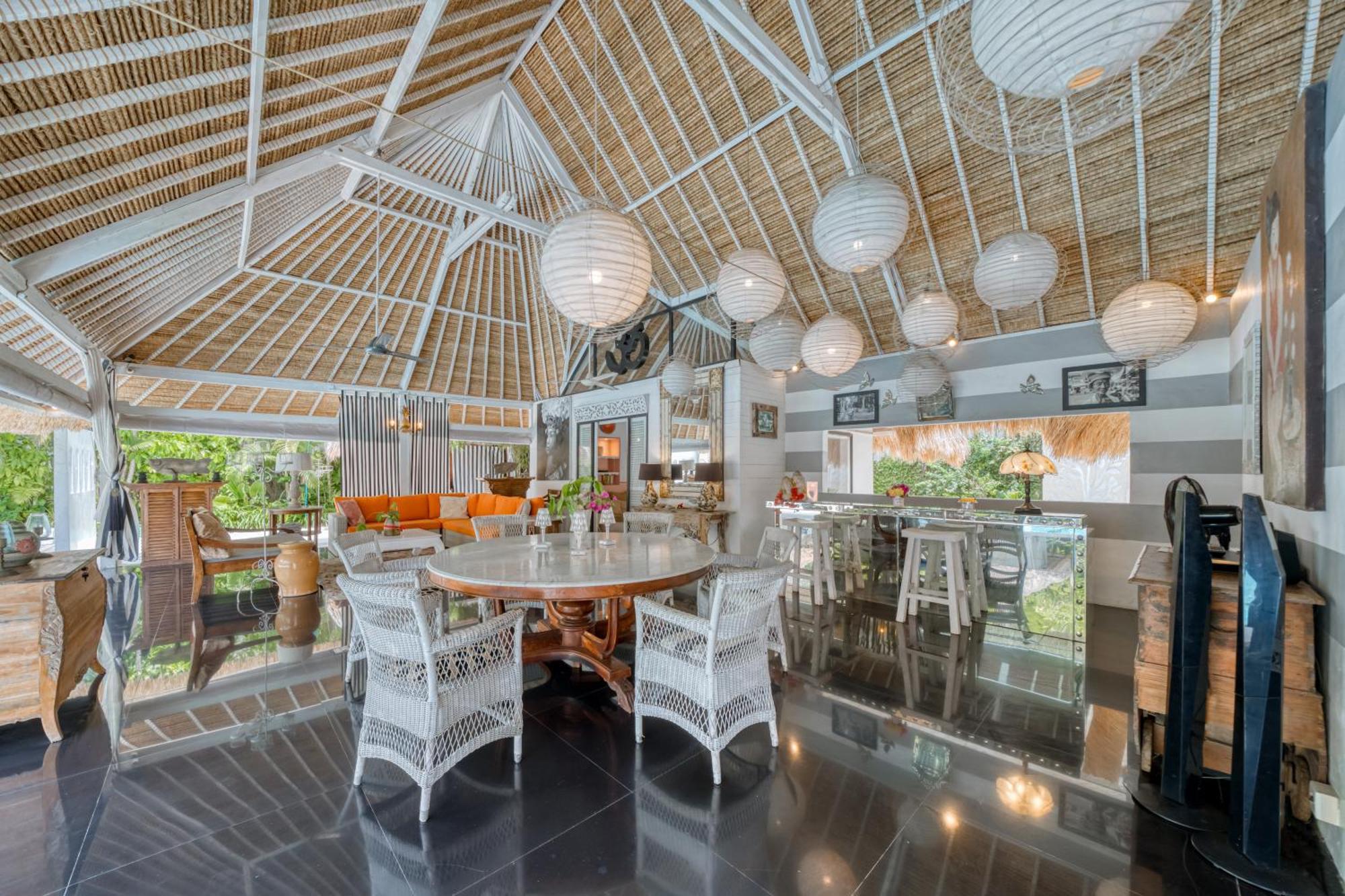 Villa Kalis, 10 Bedroom Family And Group Villa Seminyak Exteriör bild
