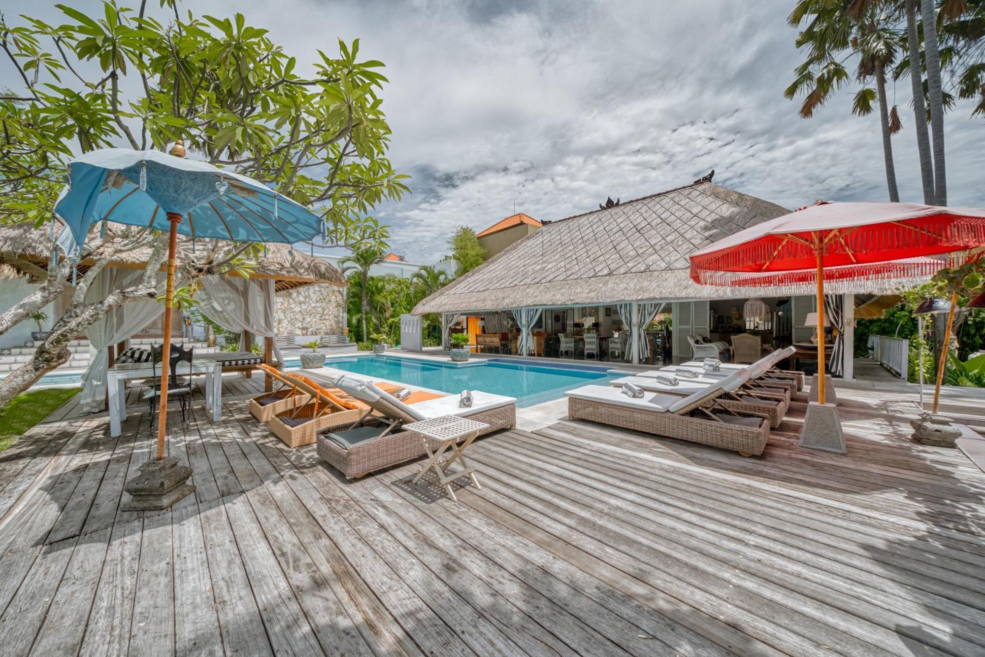 Villa Kalis, 10 Bedroom Family And Group Villa Seminyak Exteriör bild