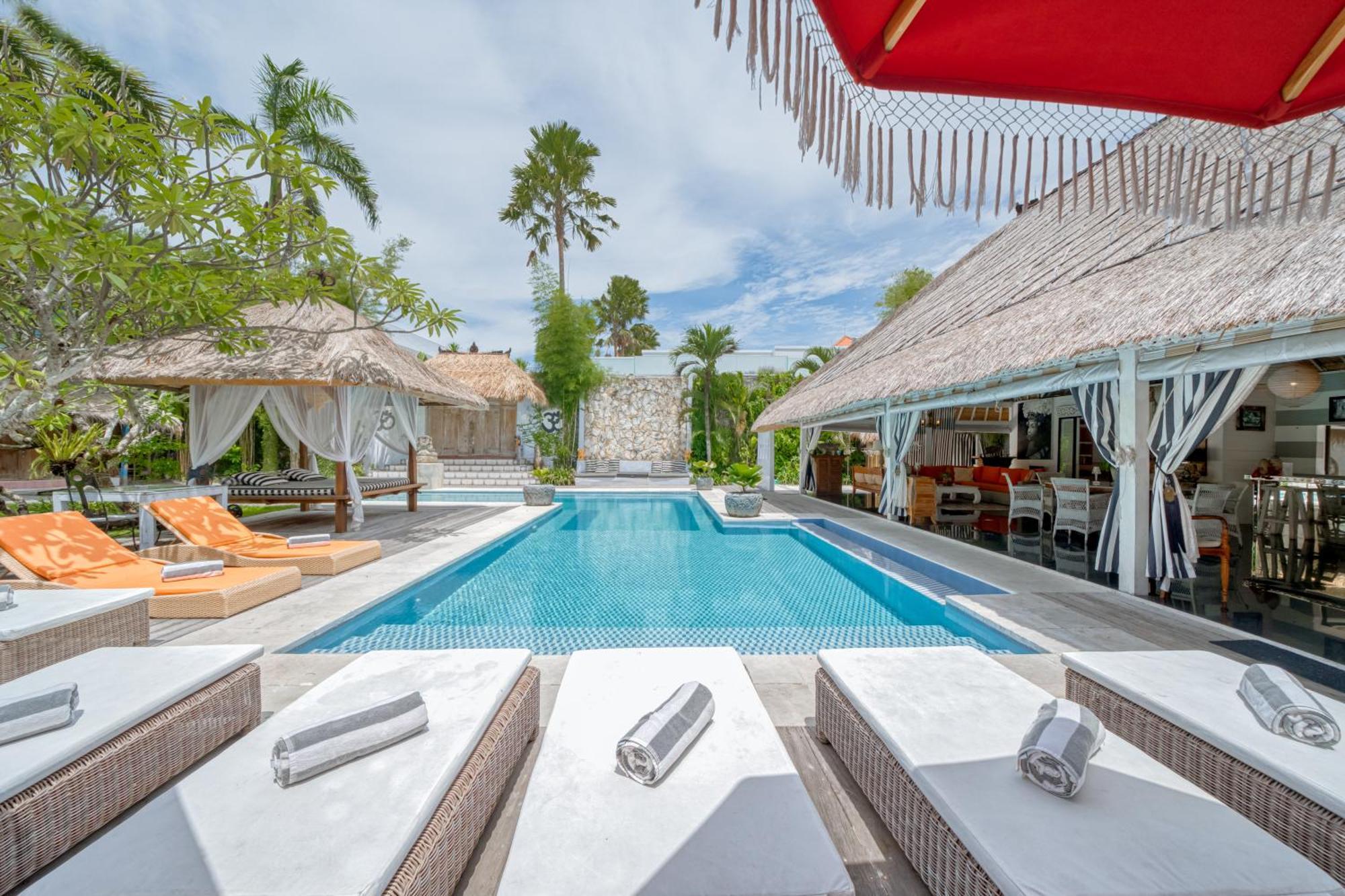 Villa Kalis, 10 Bedroom Family And Group Villa Seminyak Exteriör bild